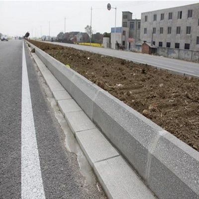 市政工程中的路沿石與樹(shù)坑石 功能、材料與應(yīng)用